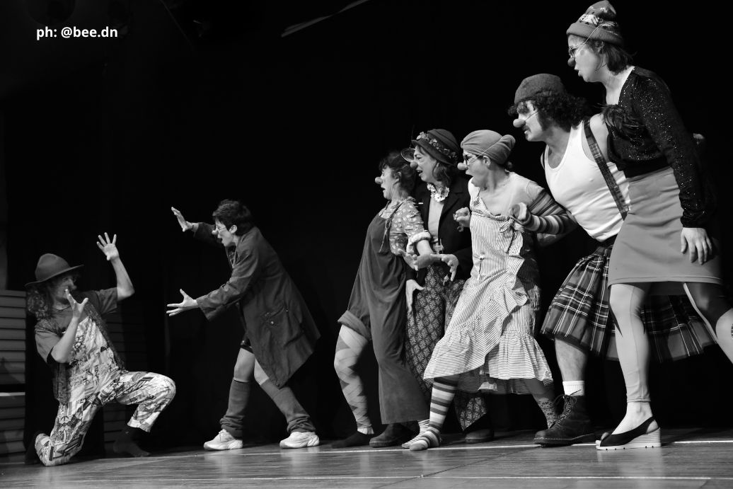 DANZA IL TUO CLOWN